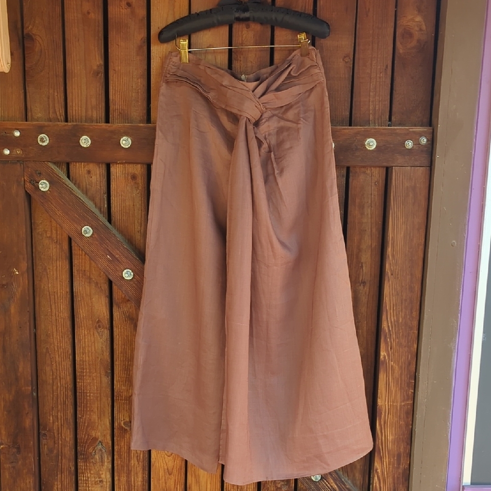 Elegant Brown Linen Pants